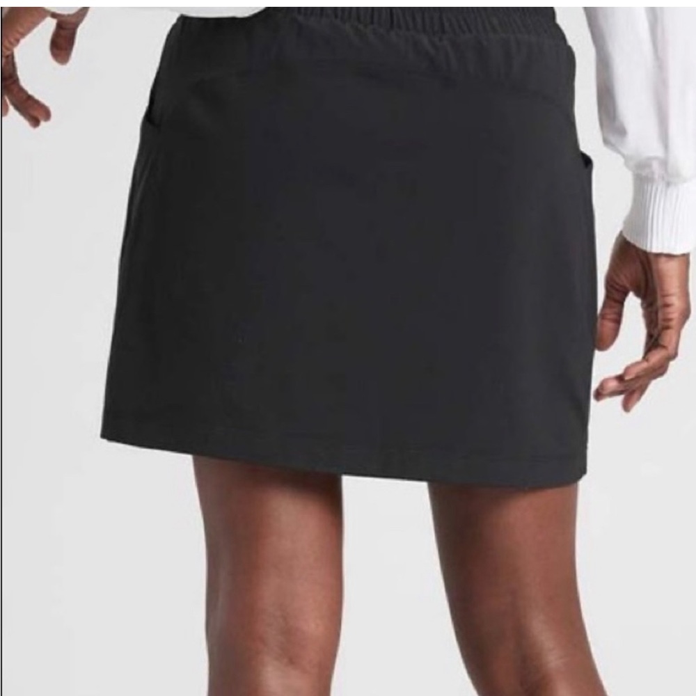 Athleta Excursion Hybrid Exercise Tennis Skort Black Small Tall ST UPF 50 - Picture 2 of 9